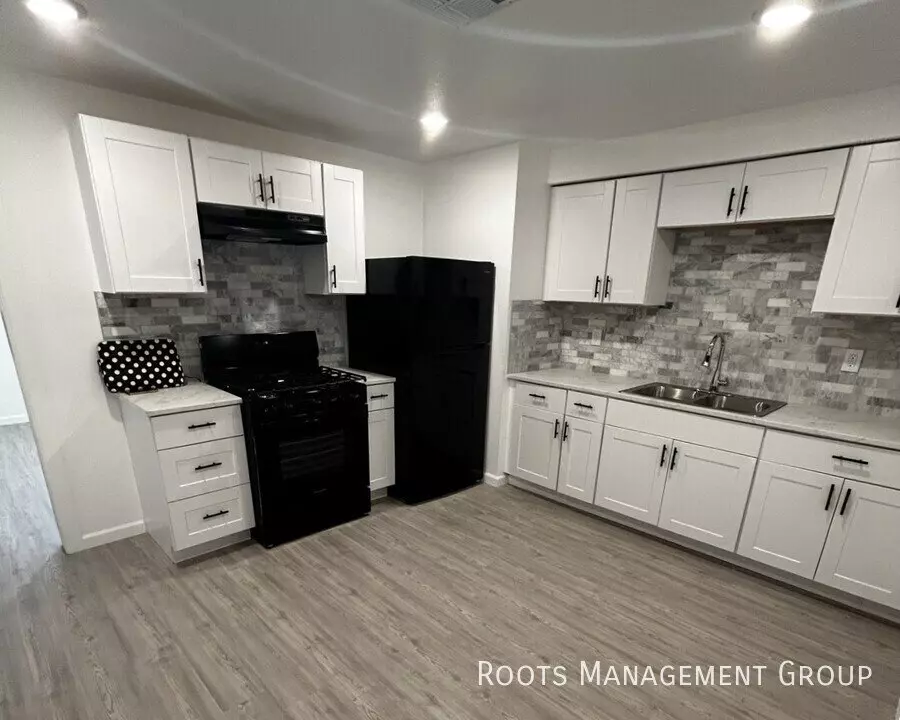 6231 North 59th Avenue, Glendale, AZ 85301 photo 3