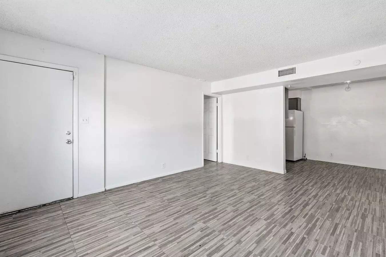 The Glen Park Apartments photo 3