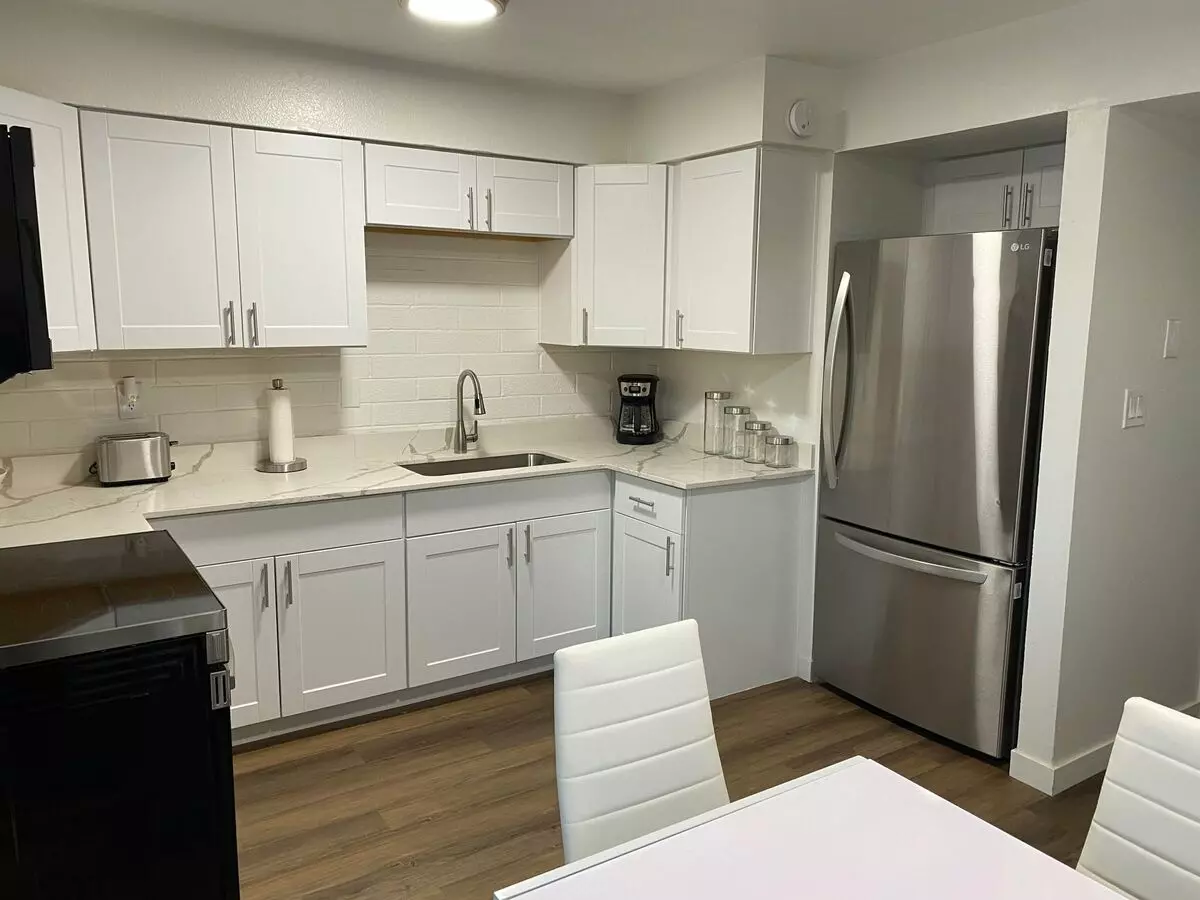 Dobbins Place photo 4