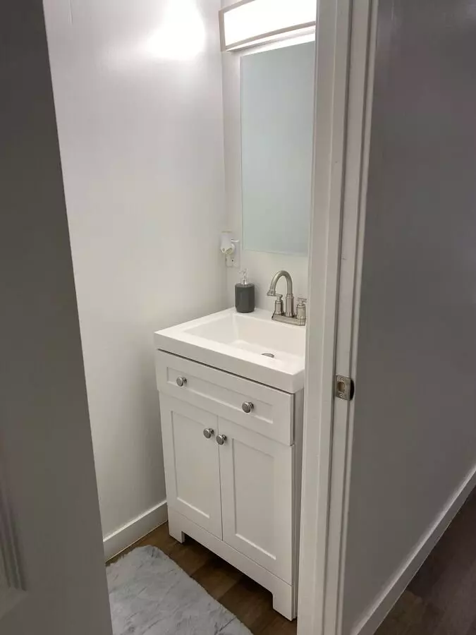 Dobbins Place photo 2