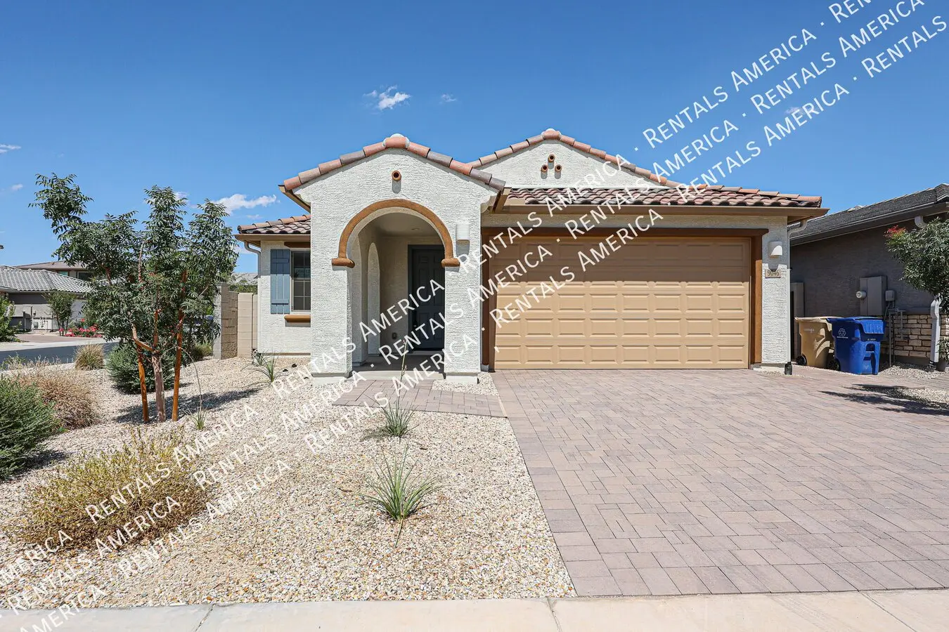 9046 W Luke Ave photo 5
