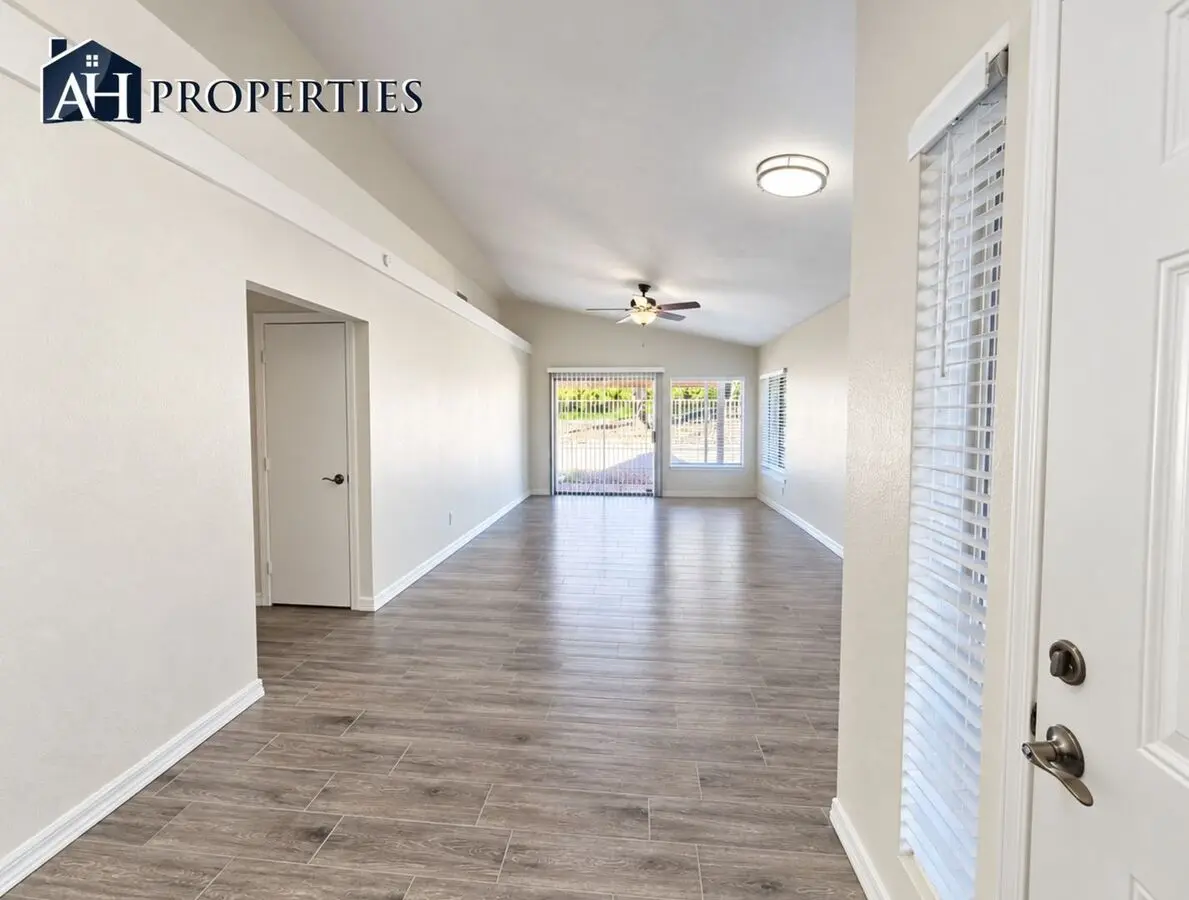 Complete Remodel On Arrowhead Country Club Gold Course--7516 W Tonto Dr. photo 2