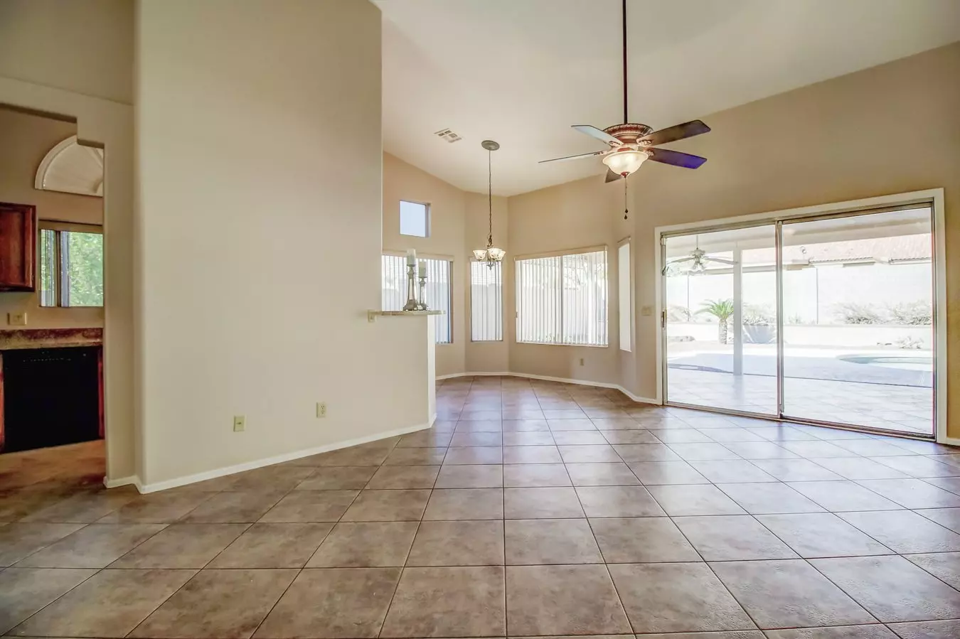 6124 W Whispering Wind Dr photo 3