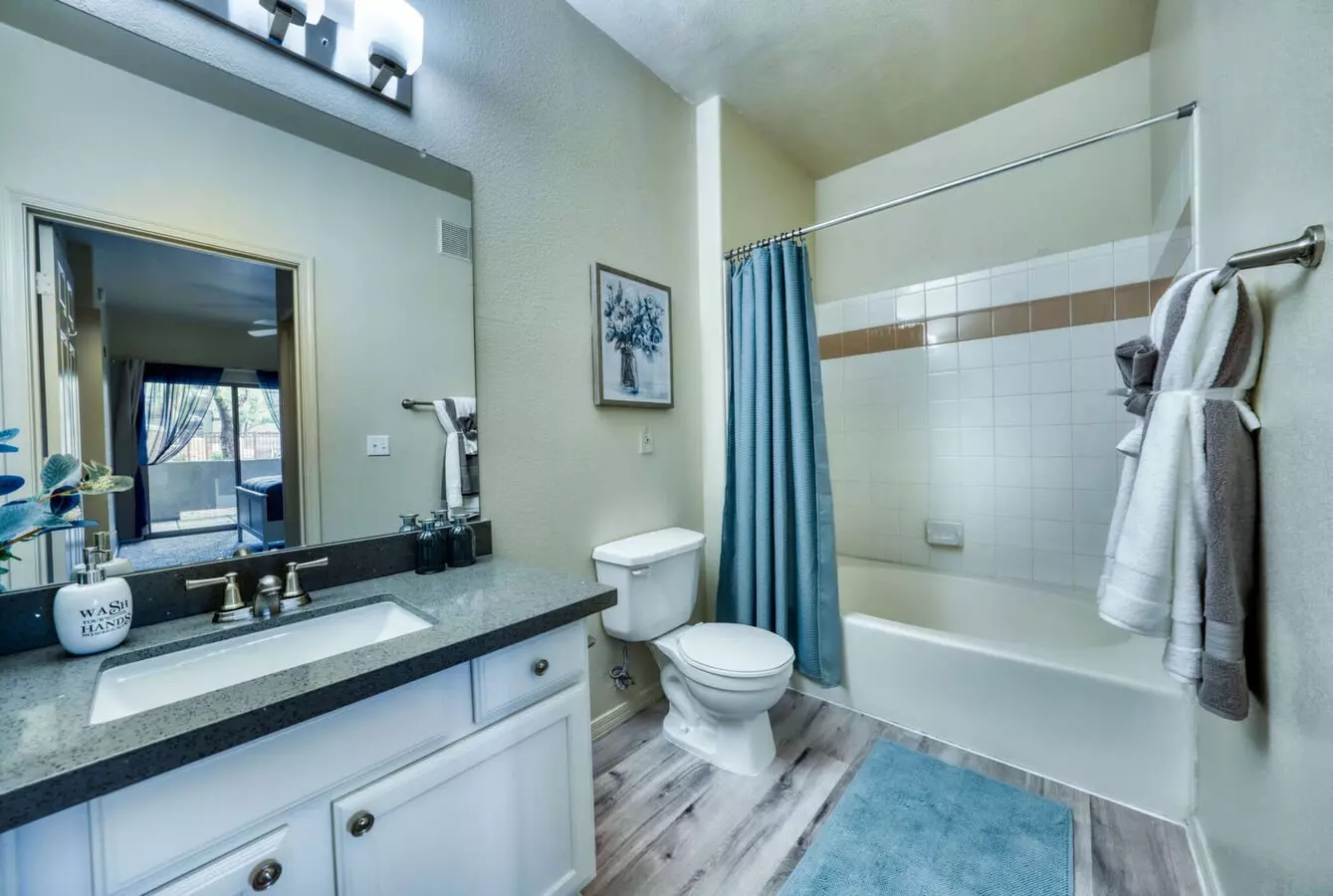The Villas At Camelback Crossing photo 3