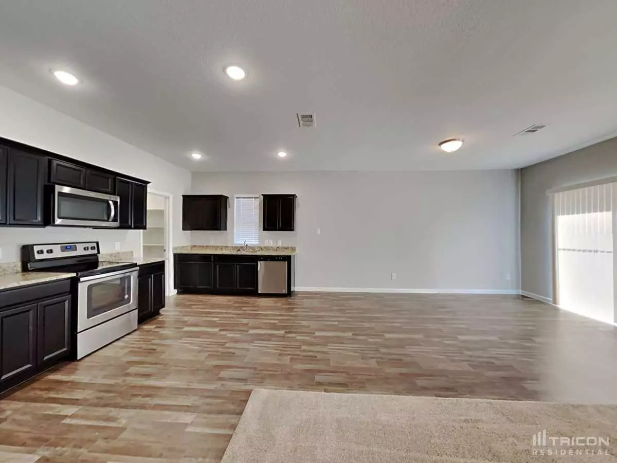 408 Glen Meadow Drive, Glenn Heights, TX 75154 photo 5