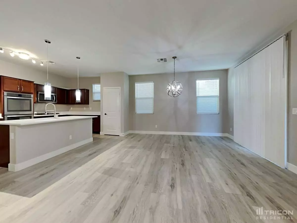 1169 North 163rd Lane, Goodyear, AZ 85338 photo 3