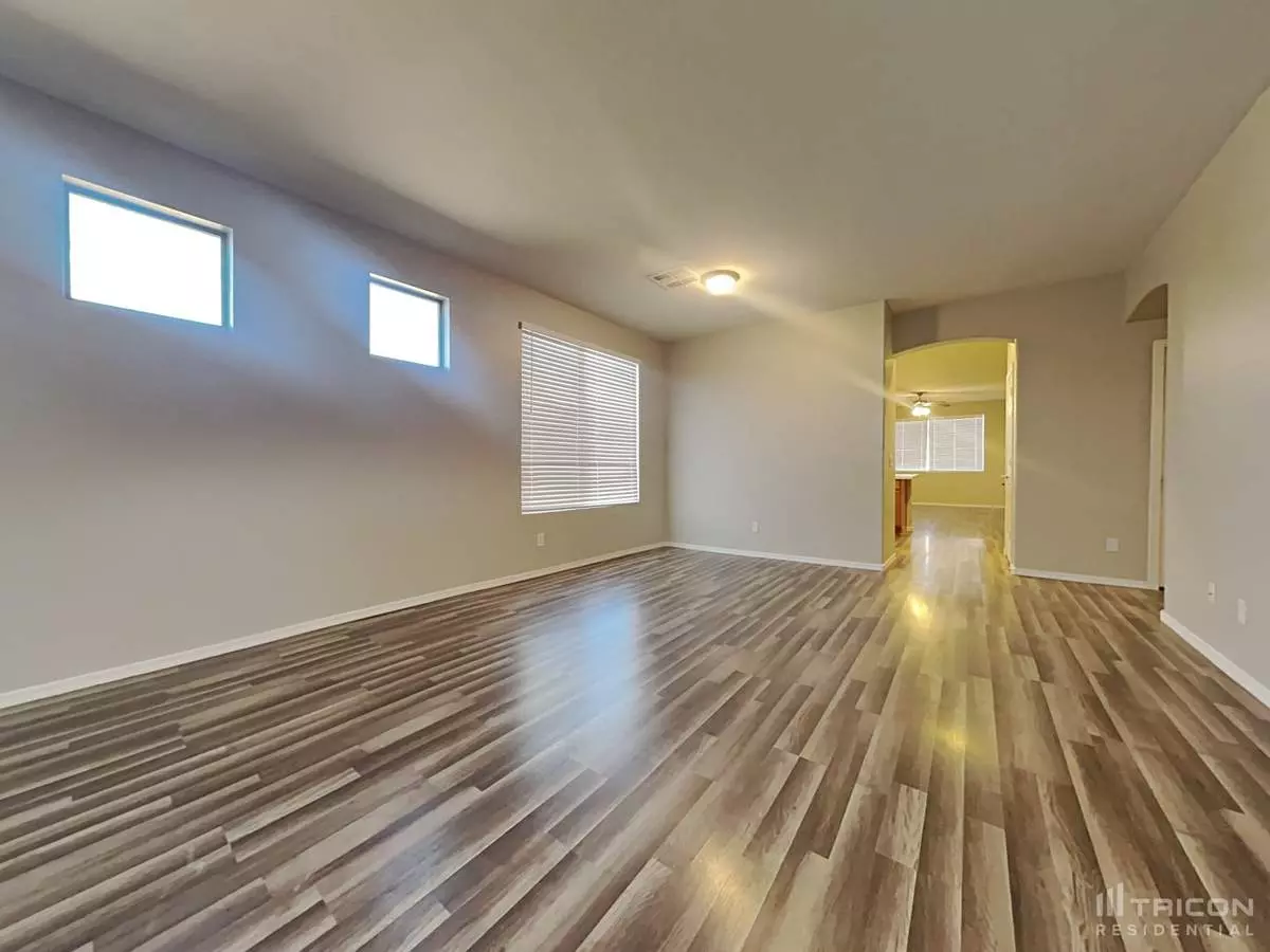 13319 South 176th Lane, Goodyear, AZ 85338 photo 3