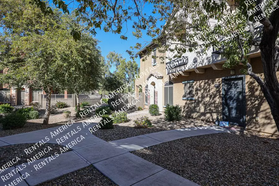 458 North 168th Lane, Goodyear, AZ 85338 photo 3