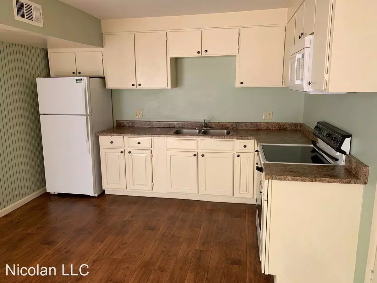 Greenwood Apartments photo 2
