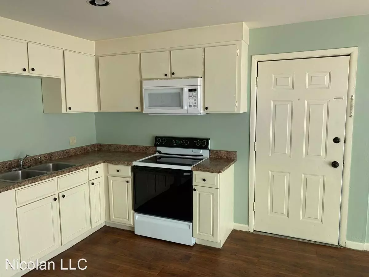 Greenwood Apartments photo 4