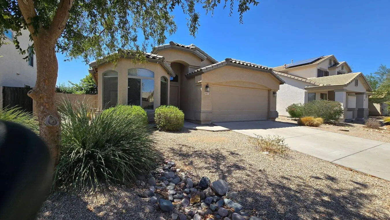 New Carpet....great House For The Money In Estrella Mountain Ranch! photo 3