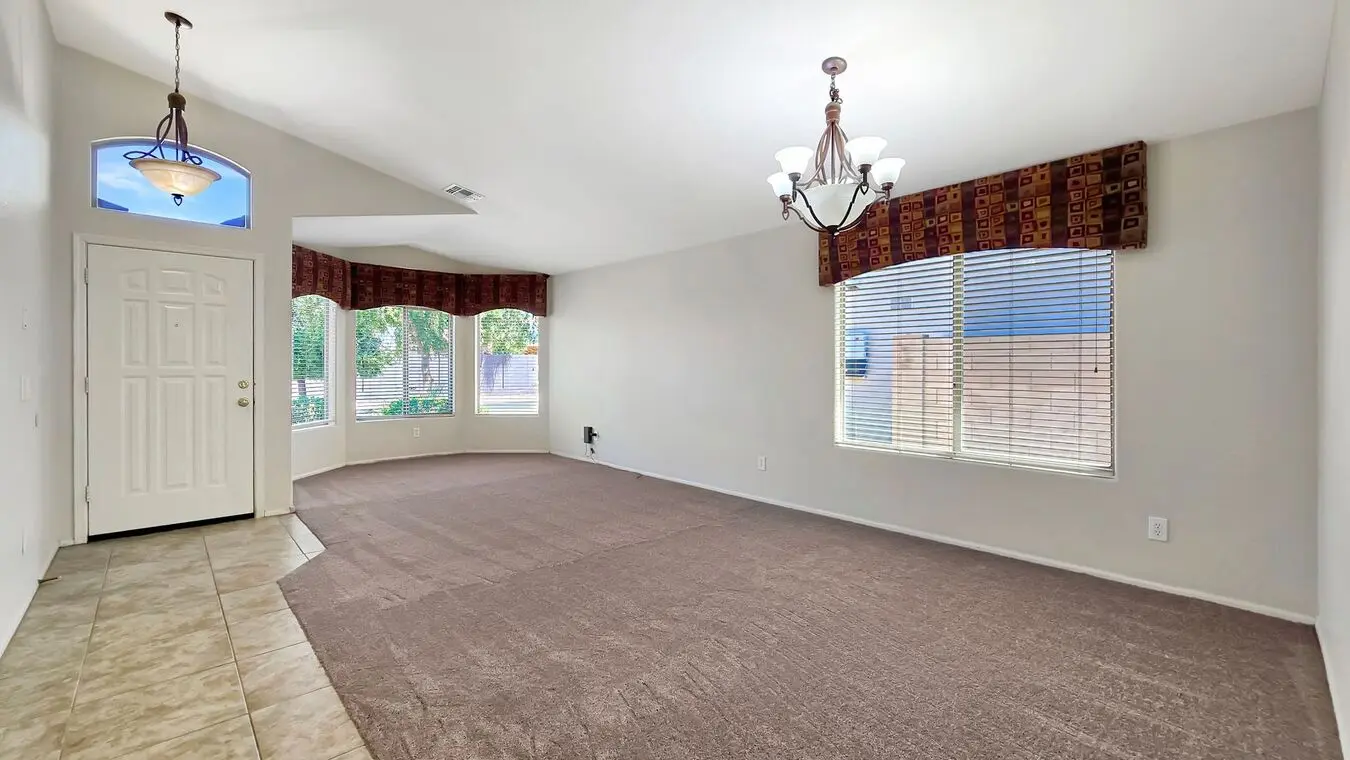 New Carpet....great House For The Money In Estrella Mountain Ranch! photo 4