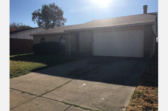 1421 Independence Trail photo 2