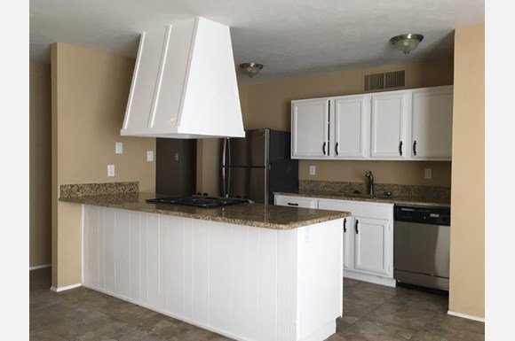 1421 Independence Trail photo 4