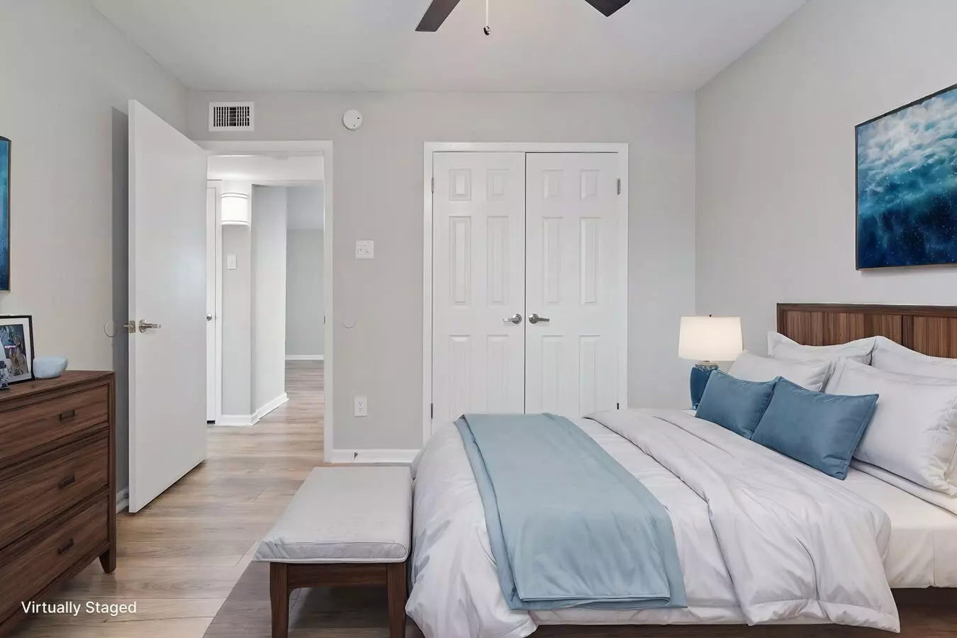 Loreto Apartment Homes photo 5