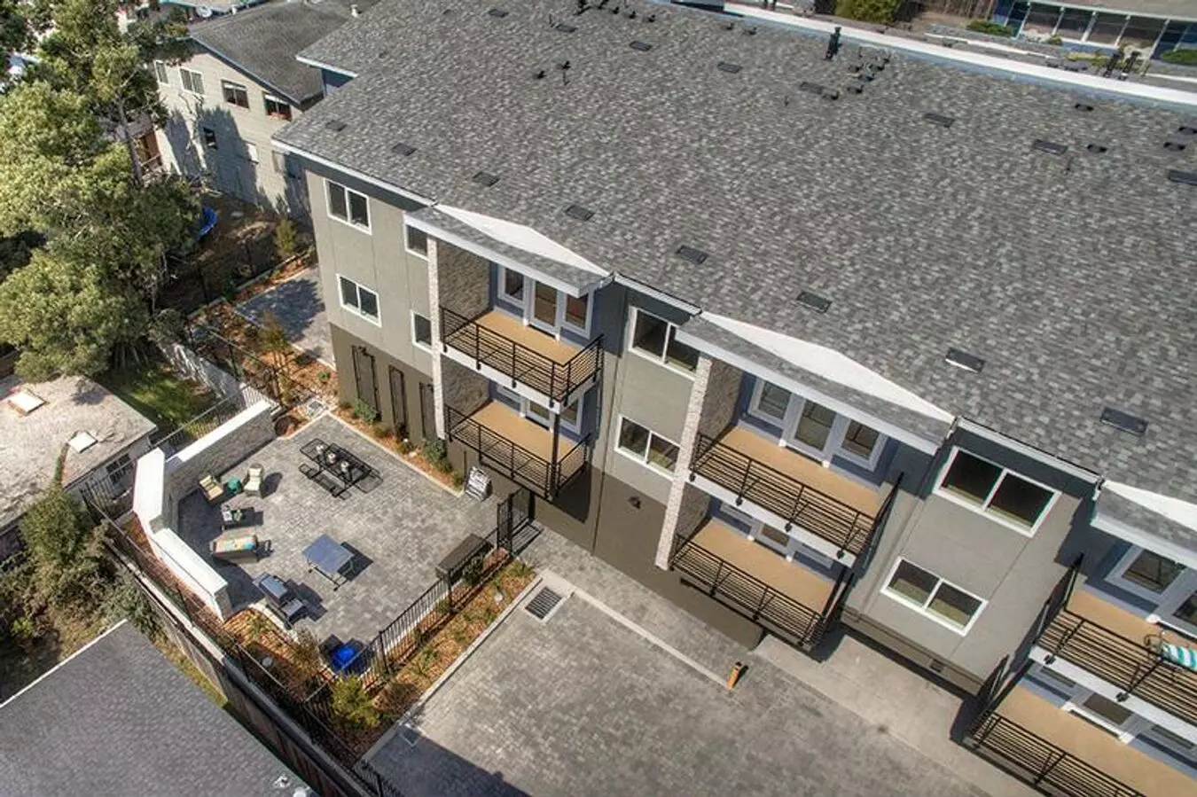 Mavericks Apartments photo 4