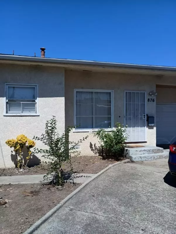 876 Medford Ave photo 2