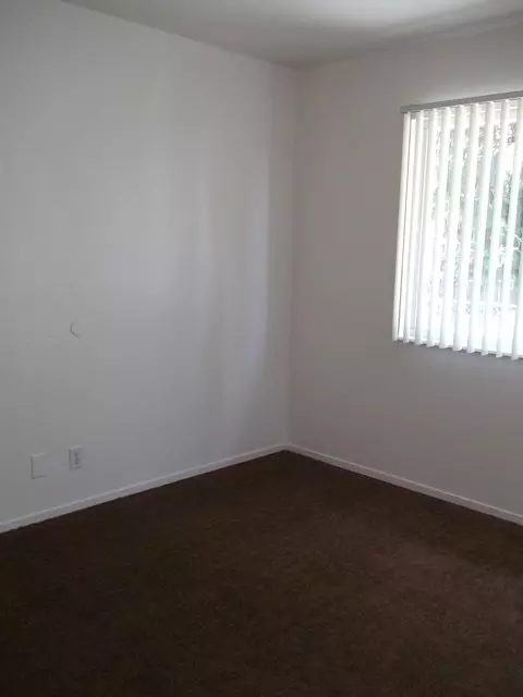 1563 Creekside Apartments photo 5