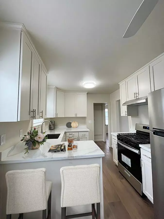 22634-22640 Templeton St photo 5
