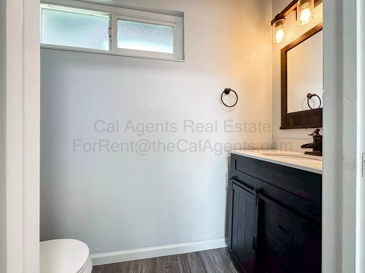 2306 D St photo 5