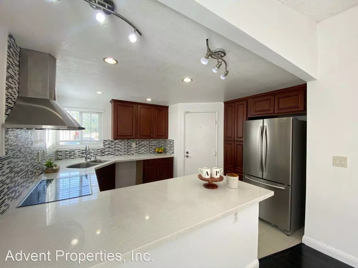 244 Mediterranean Ave. photo 3
