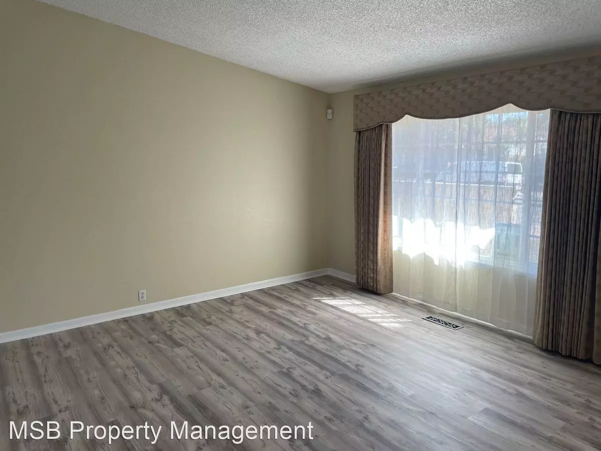 4 Bedroom Home in Hayward photo 3