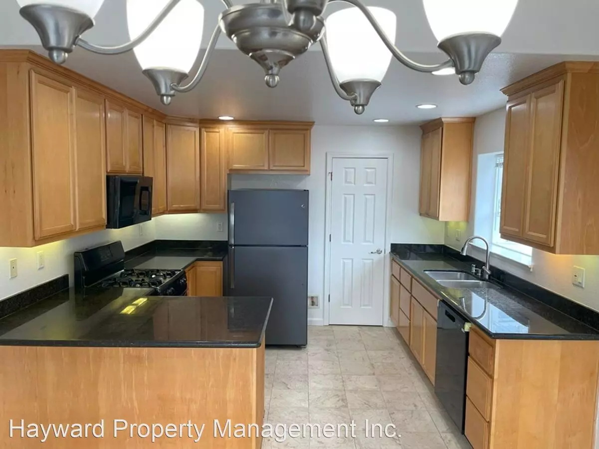 28187 Saint Tropez Pl. photo 4