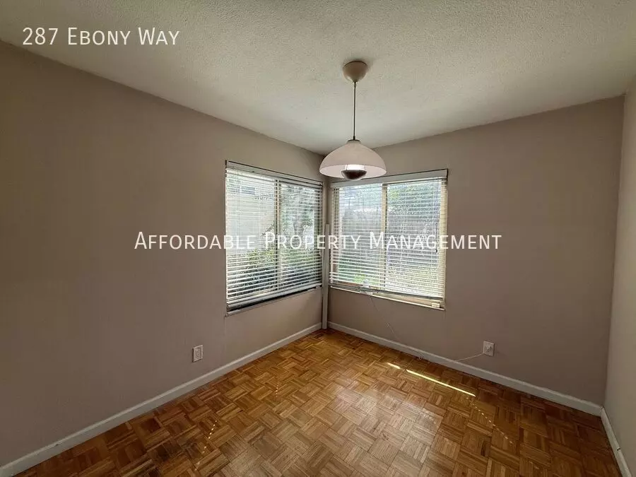 287 Ebony Way photo 2