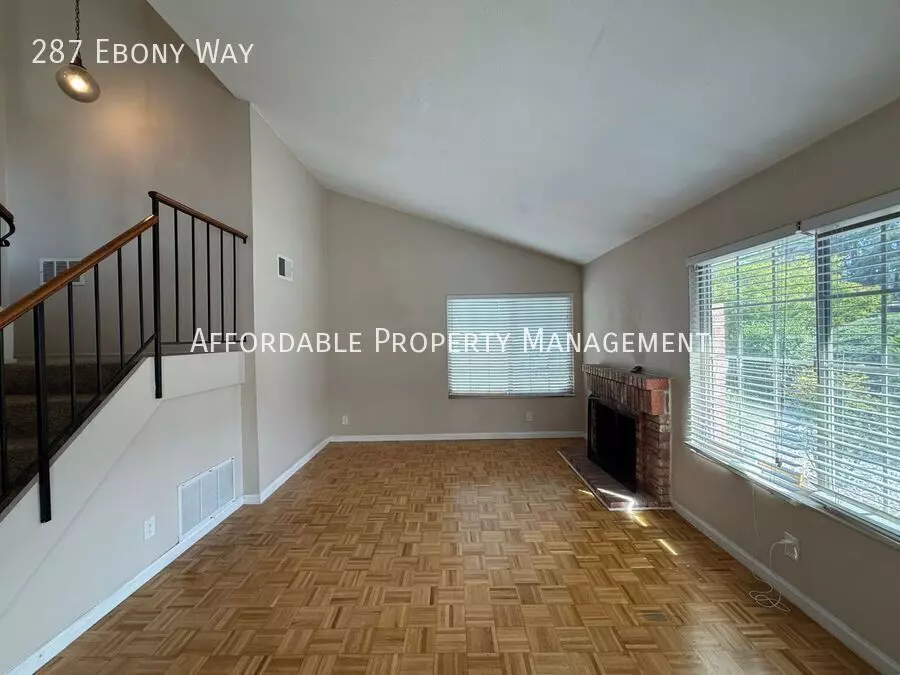 287 Ebony Way photo 3