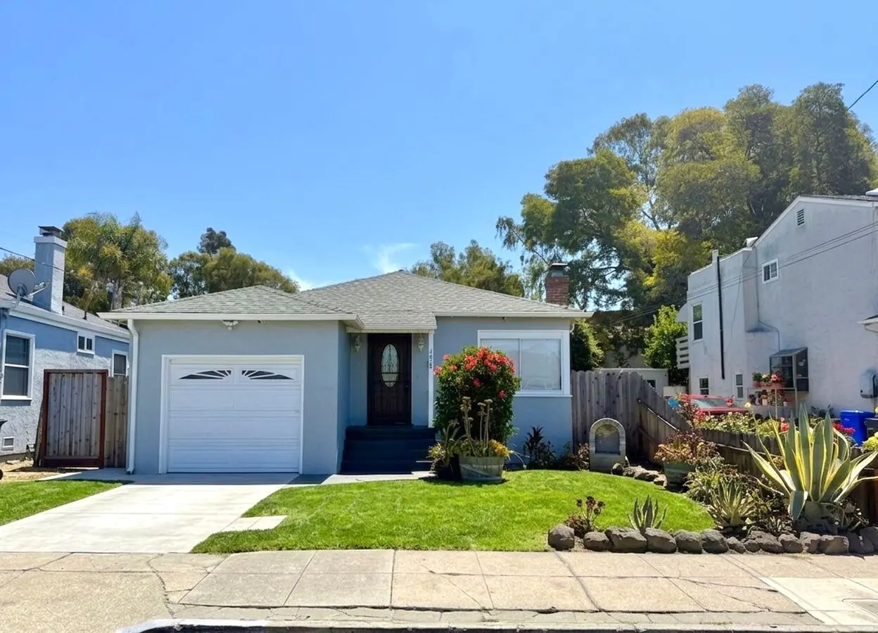 $3,900 / Updated 3br/2ba Home In Hayward! photo 2