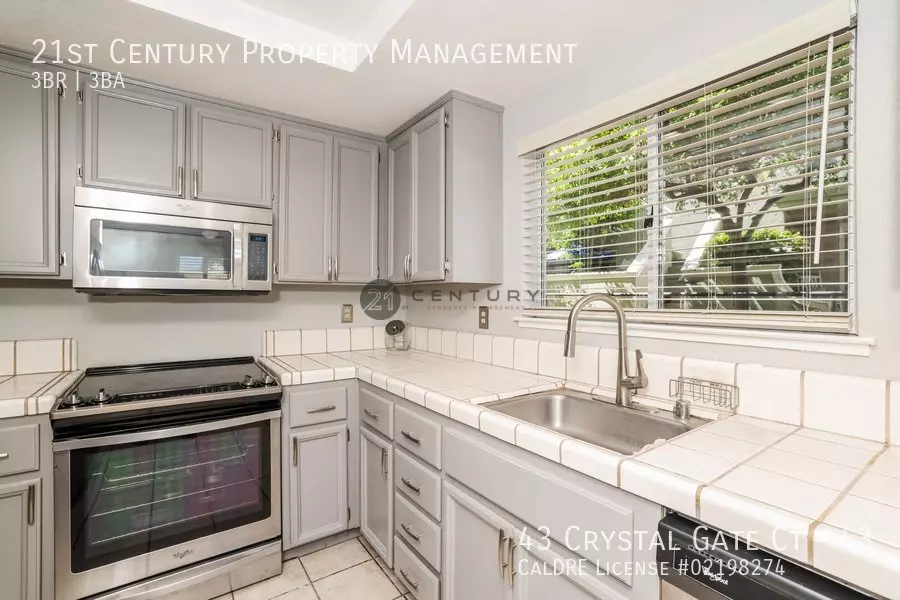 43 Crystal Gate Ct photo 4