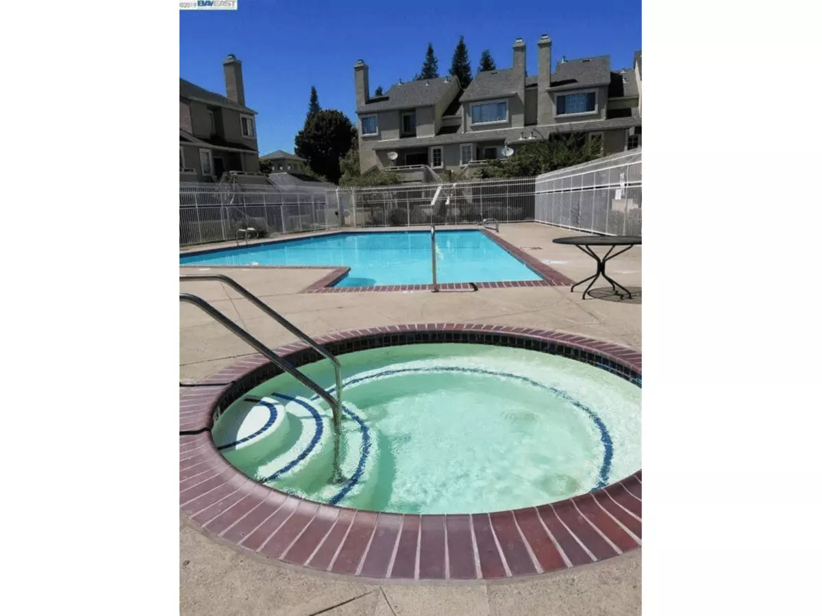 24516 Autumn Mist Way, Hayward, CA 94544 photo 3