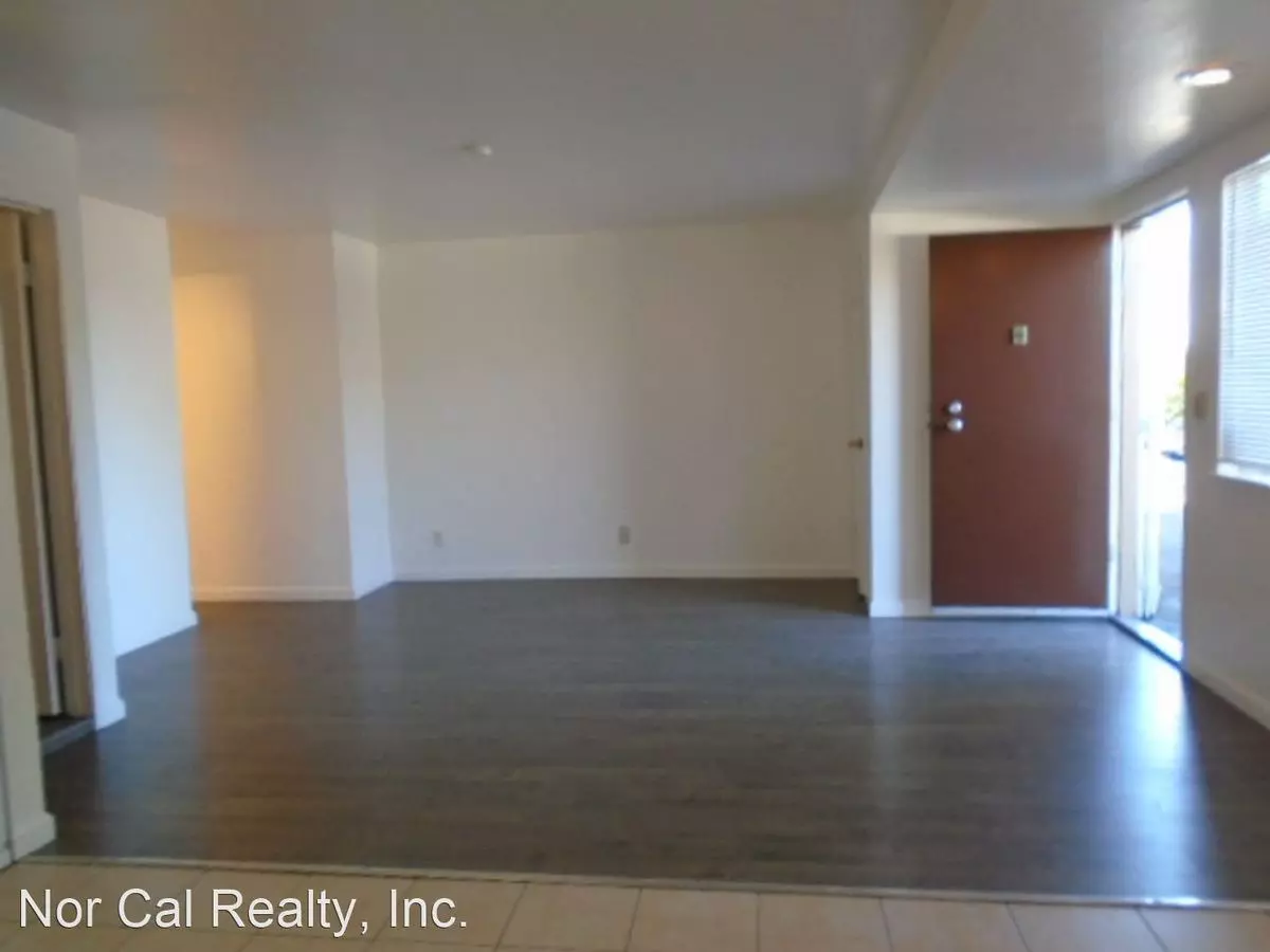 996 Torrano Ave, Hayward photo 2