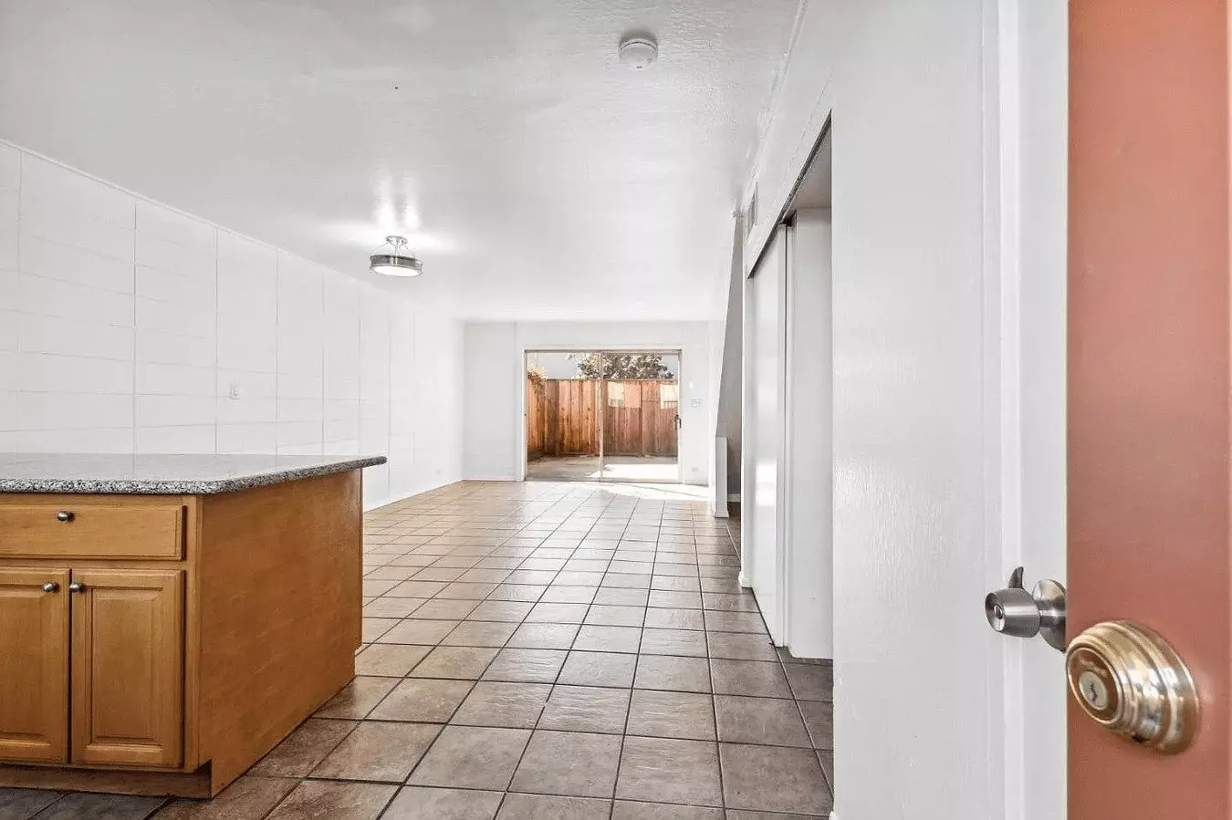 27505 Tampa Avenue, Hayward, CA 94544 photo 4