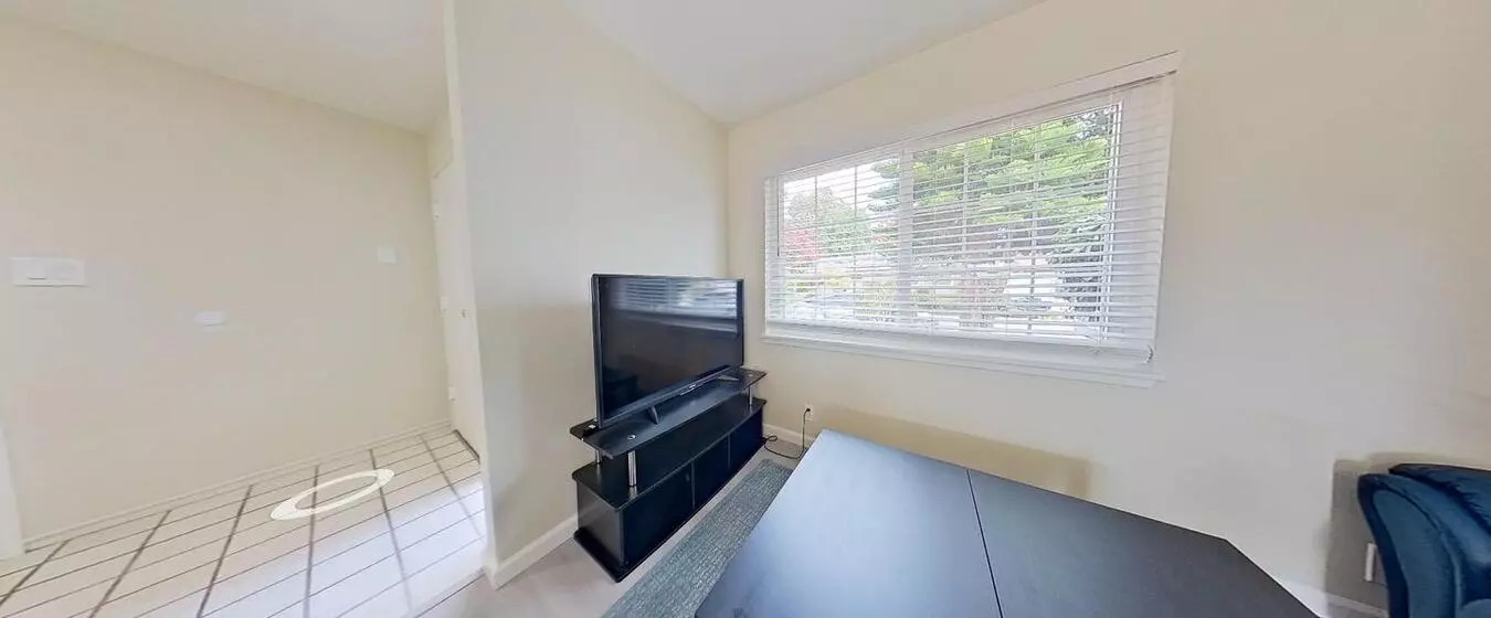 Amazing Hayward home near Don Castro Regional Park photo 3