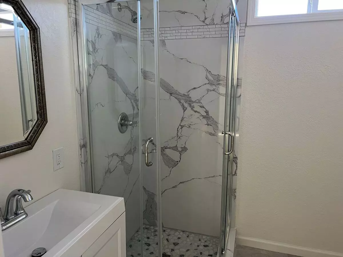 524 Paradise Boulevard, Hayward, CA 94541 photo 5