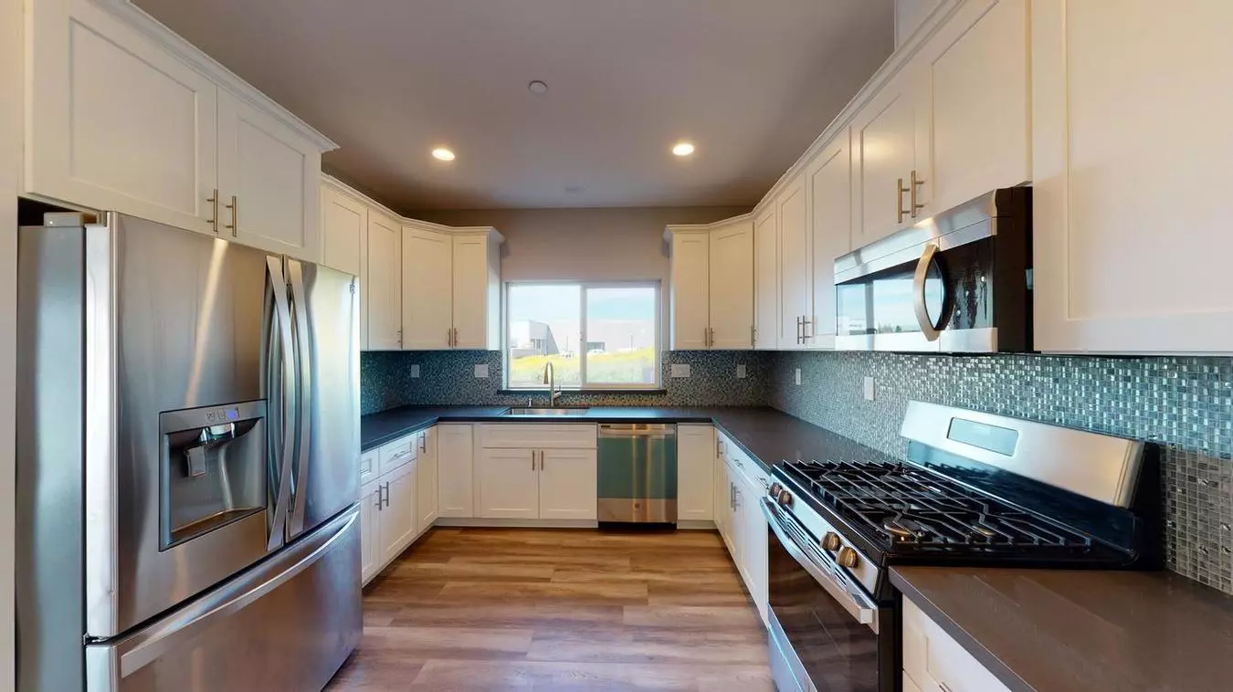 Brand new stylish Hayward home 1 mile from Cal State East Bay photo 3