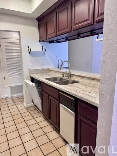 25912 Hayward Boulevard, Hayward, CA 94542 photo 4