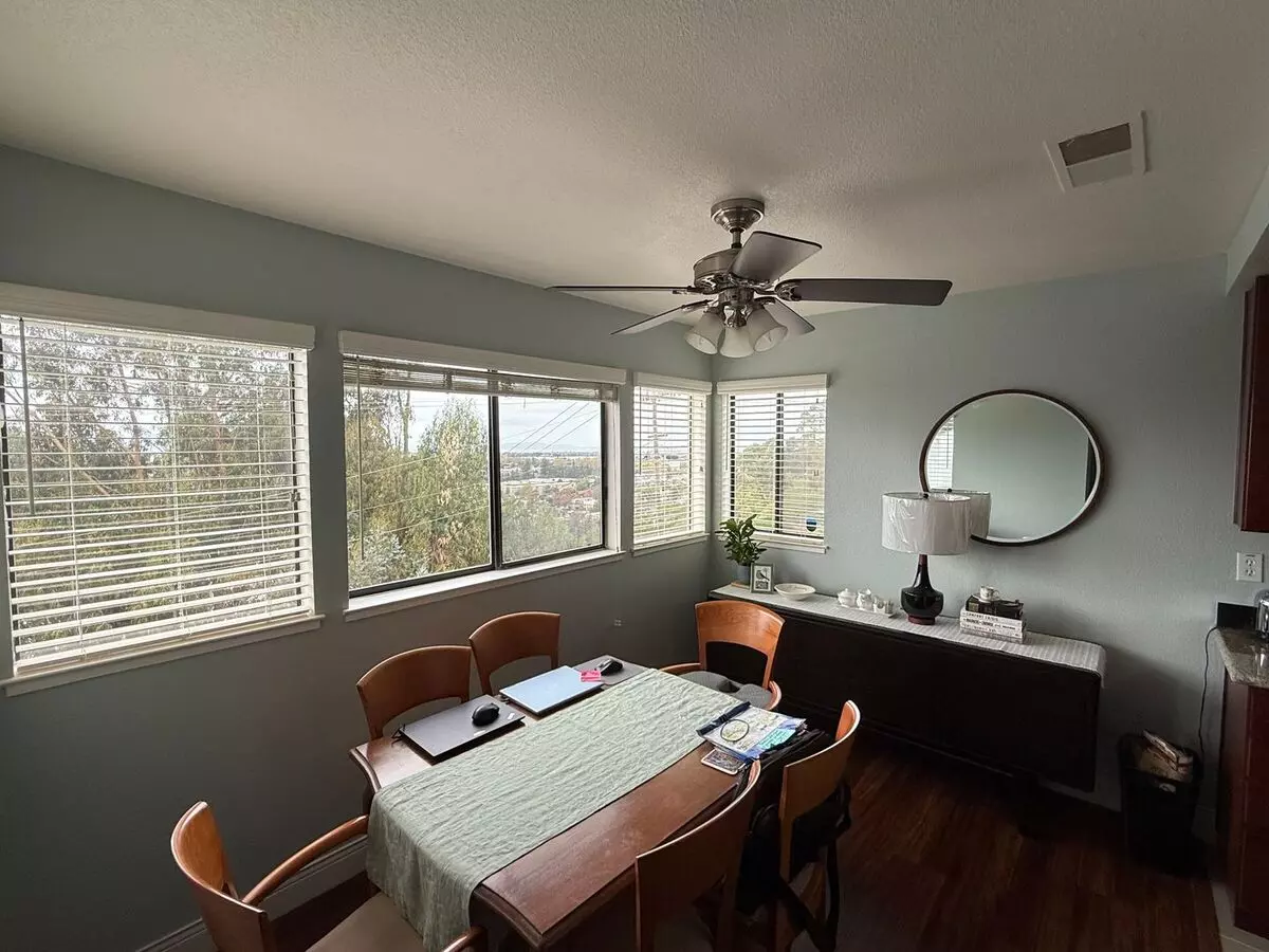 Nor Cal Realty Inc, 2 Bedroom 2 bath Condo photo 5