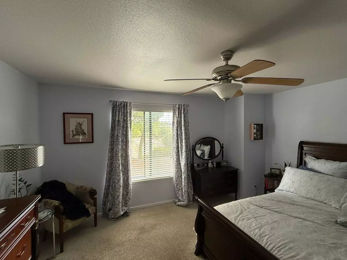 Nor Cal Realty Inc, 2 Bedroom 2 bath Condo photo 2