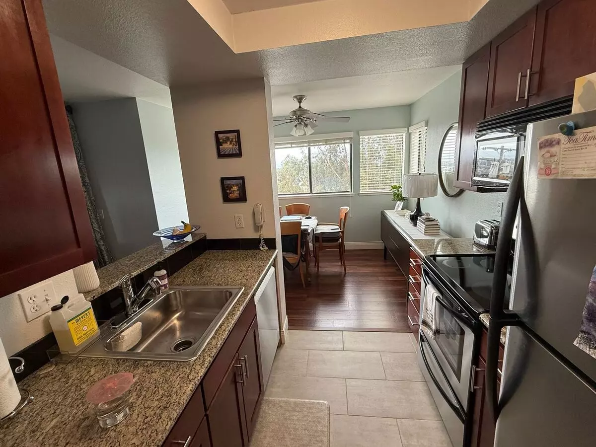 Nor Cal Realty Inc, 2 Bedroom 2 bath Condo photo 3