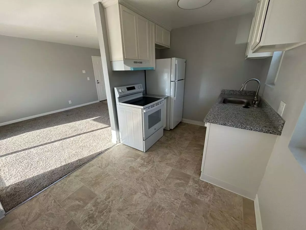 Cherry Hill Apartments photo 4