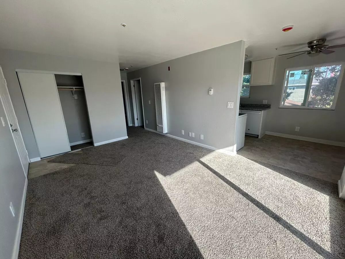 Cherry Hill Apartments photo 3