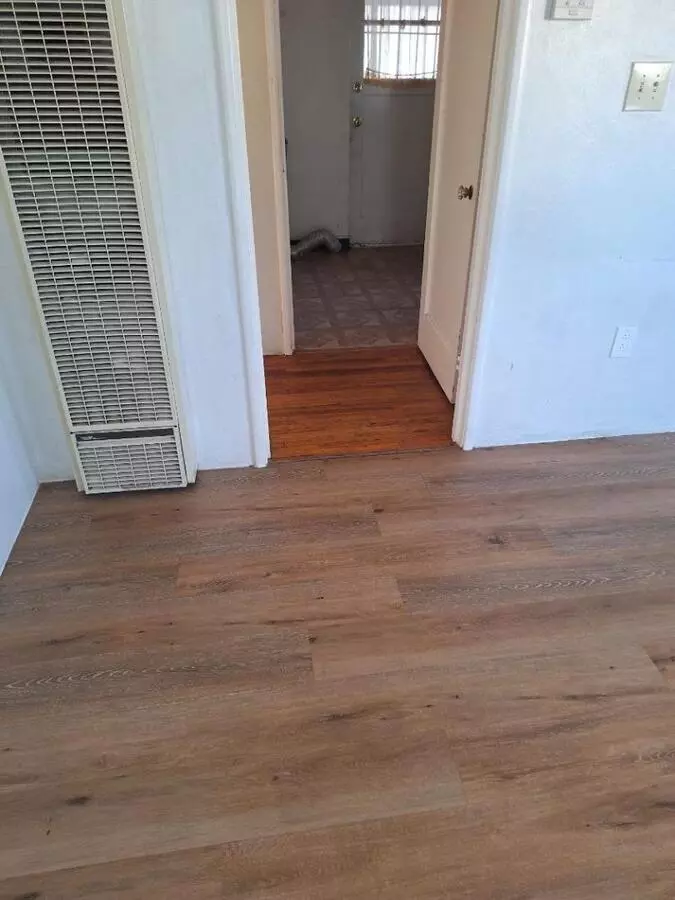 Peralta St photo 2