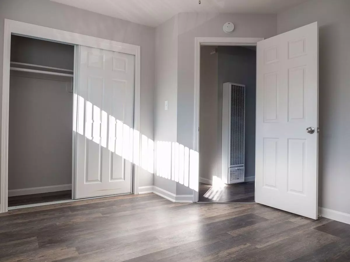 Redwoods Apartments photo 5