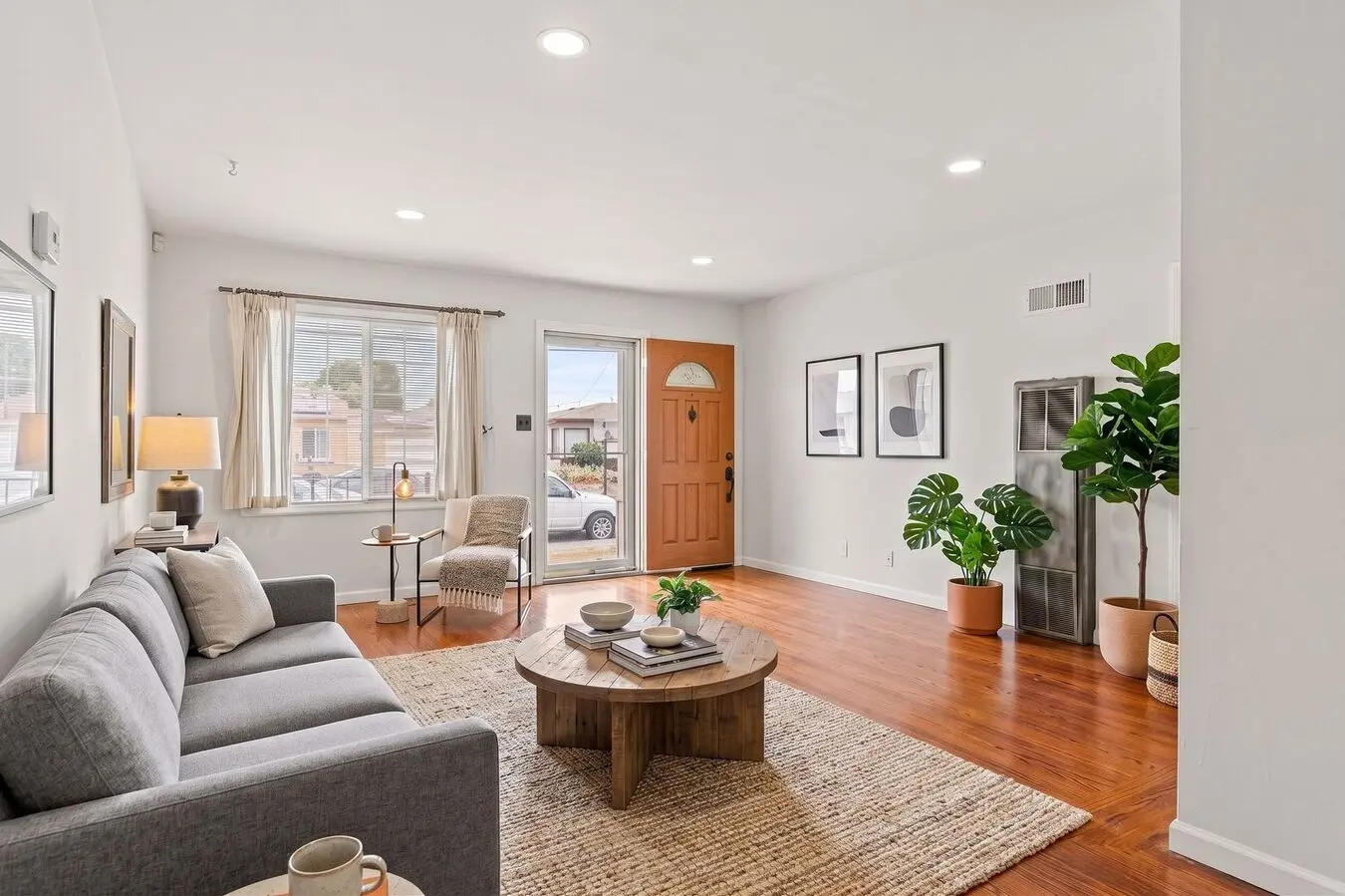 Beautifully Renovated Hayward Home W/ Spacious Yard &amp; Laundry photo 4