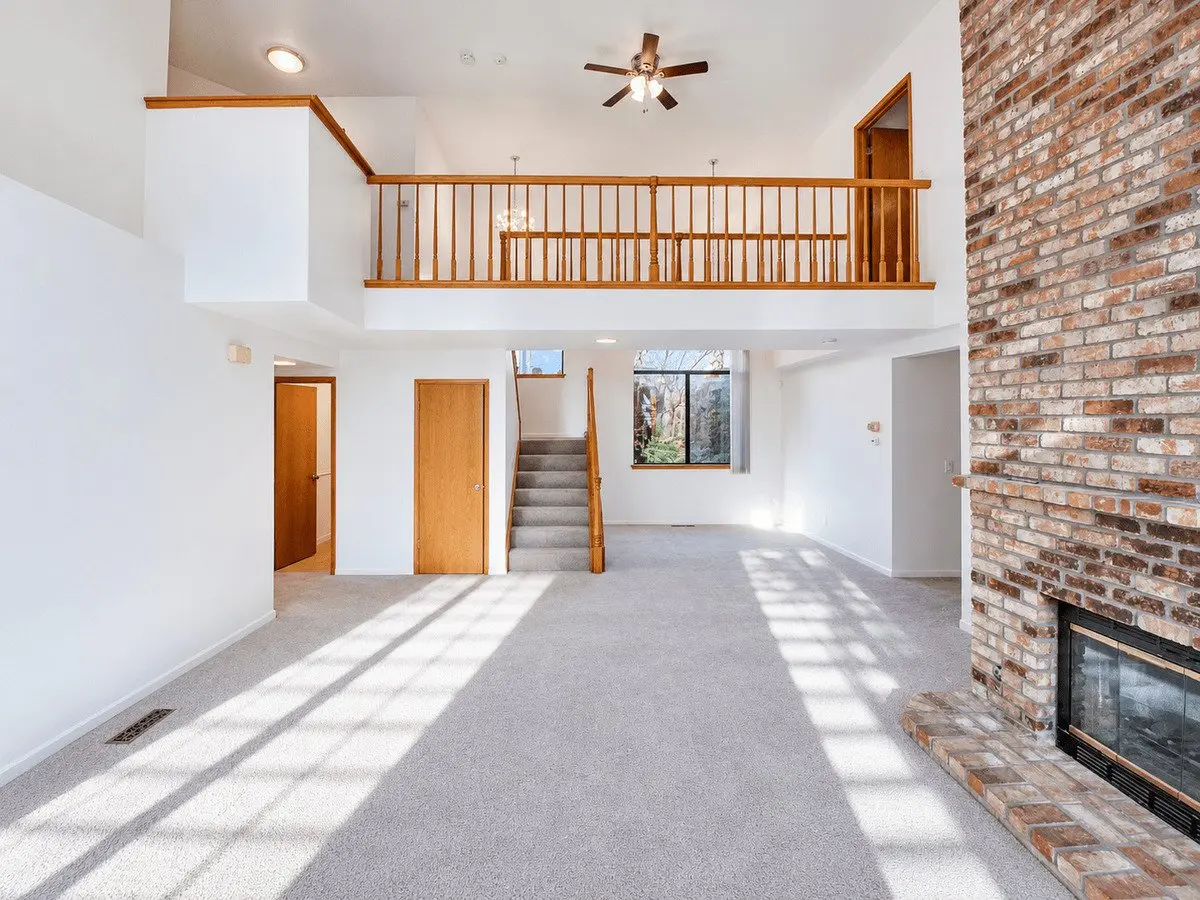 Spacious 3br/2.5ba Hayward Home With Soaring Ceilings And Private Backyard photo 5