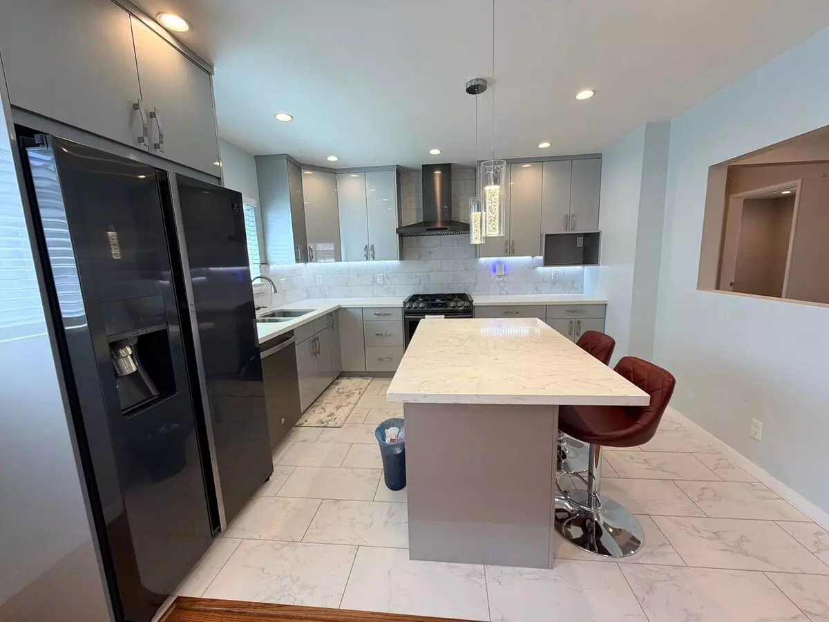 Updated 3Bed Hayward Home With Designer Kitchen, Spacious Primary Suite &amp; Large 2-car Garage photo 5