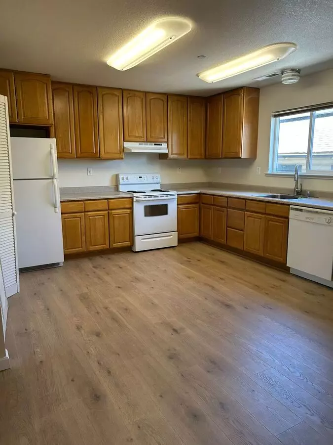 **your New Healdsburg Rental** photo 3