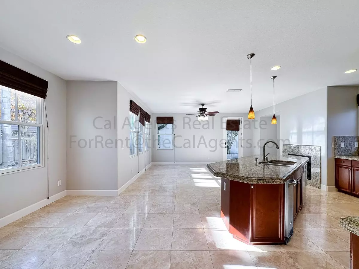 1190 Taraya Terrace